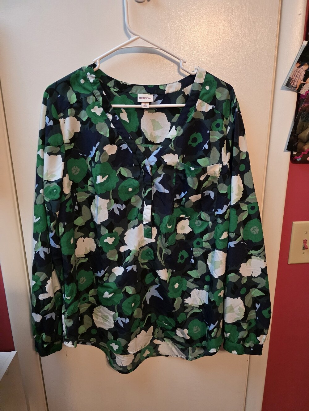 Merona Women's Long Sleeve V Neck Floral Top Size XL